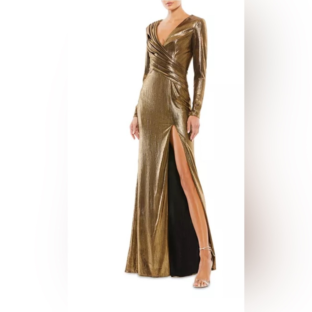 Mac Duggal Style 26684 Gold Metallic Long Sleeve Asymmetrical Ruched Gown Size 8